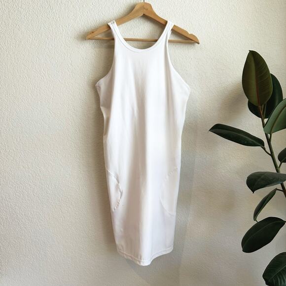 Vuori Womens Volley Dress Medium Mini Athletic Tenniscore Preppy Athleisure - Picture 1 of 6